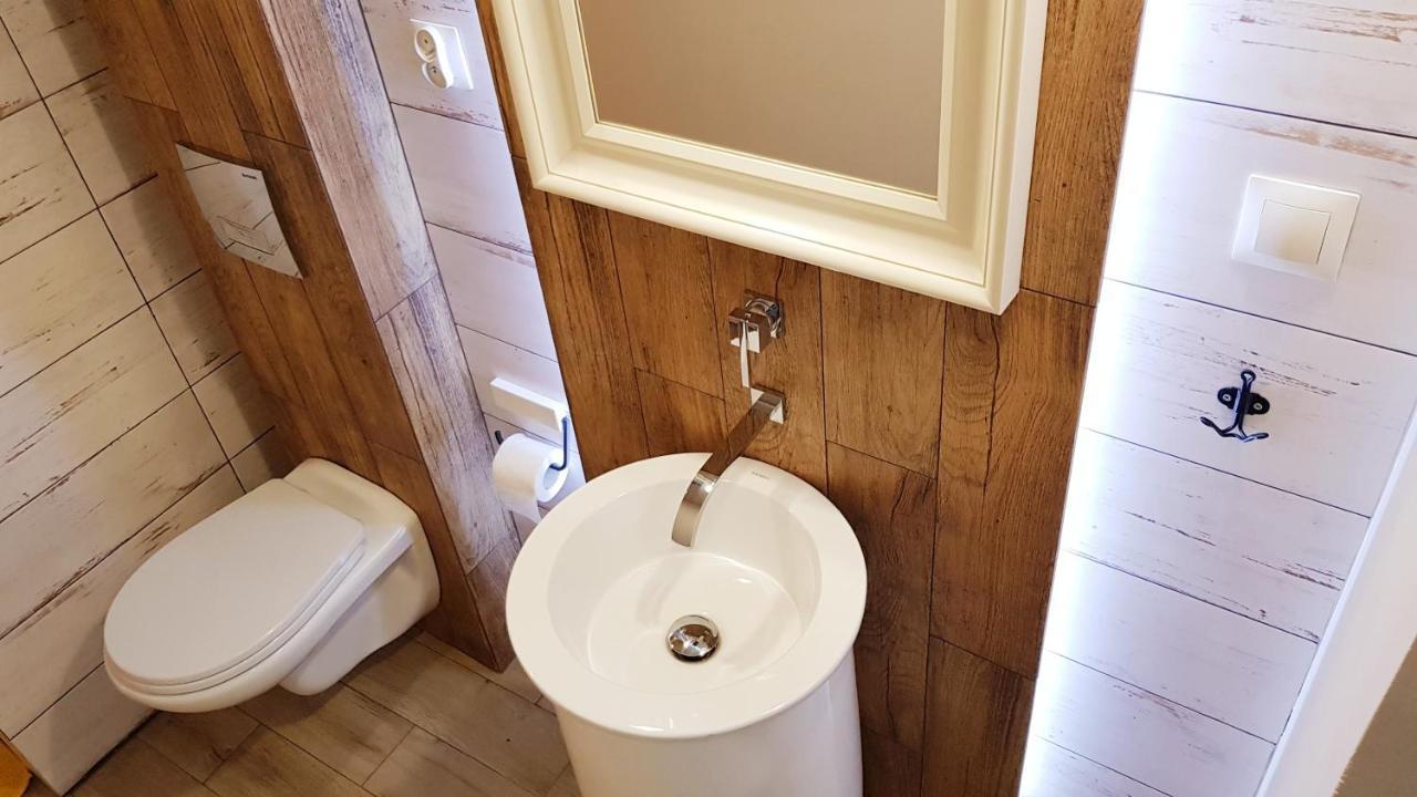 Chopin Street Private Rooms كاتوفيتسه المظهر الخارجي الصورة